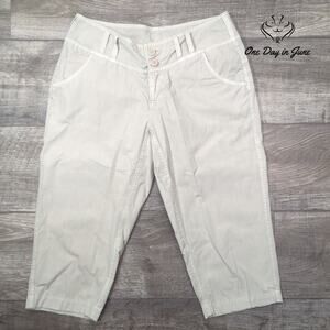 Columbia Capri Pants Beige Khaki Double Button Outdoor Casual Size 6